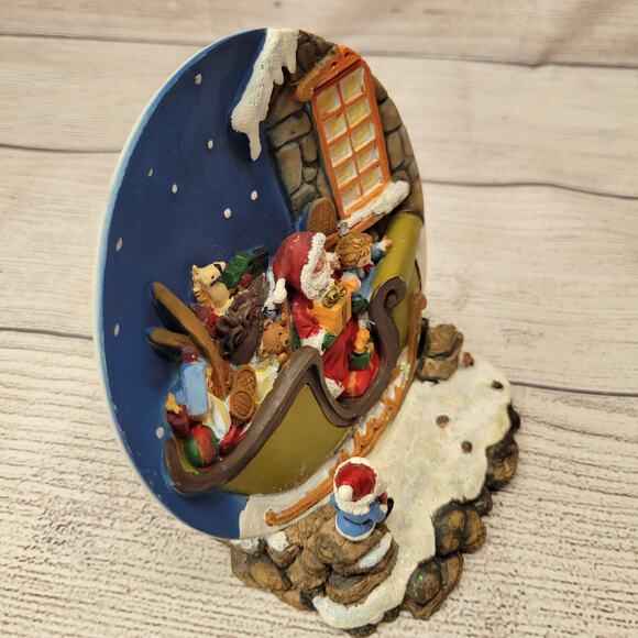 "A Christmas Remembered" Collectors Edition 1997 Decorative Plate and stand - Picture 3 of 10